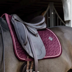 Kentucky Velvet Dressage Saddle Pad Bordeaux -Equestrian Club 485a5190 a929523bbdd099ba1a676b6771a9e673 article photobook m