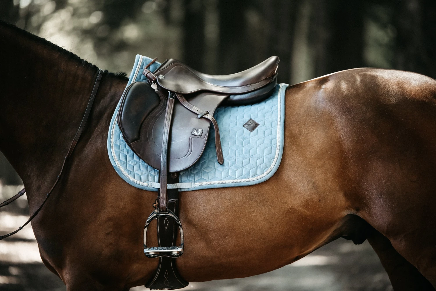 Kentucky Velvet Jump Saddle Pad Light Blue 3 Kentucky Velvet Jump Saddle Pad Light Blue - Image 3