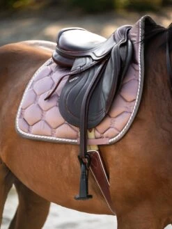 PS Of Sweden Signature Jump Saddle Pad Dusty Mauve 7 PS Of Sweden Signature Jump Saddle Pad Dusty Mauve -Equestrian Club DSC3875.jpgbewerkte