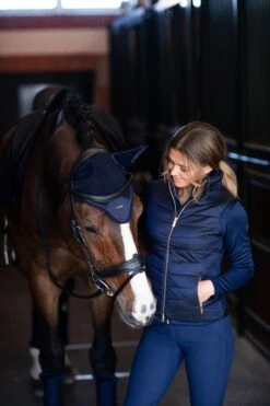 Equestrian Stockholm Vest Lagoon Blush -Equestrian Club MG 4156 e