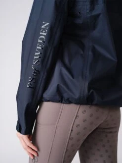 PS Of Sweden River Rain Jacket Navy -Equestrian Club RIVER Navy rain jacket 0035 1500x2000 1