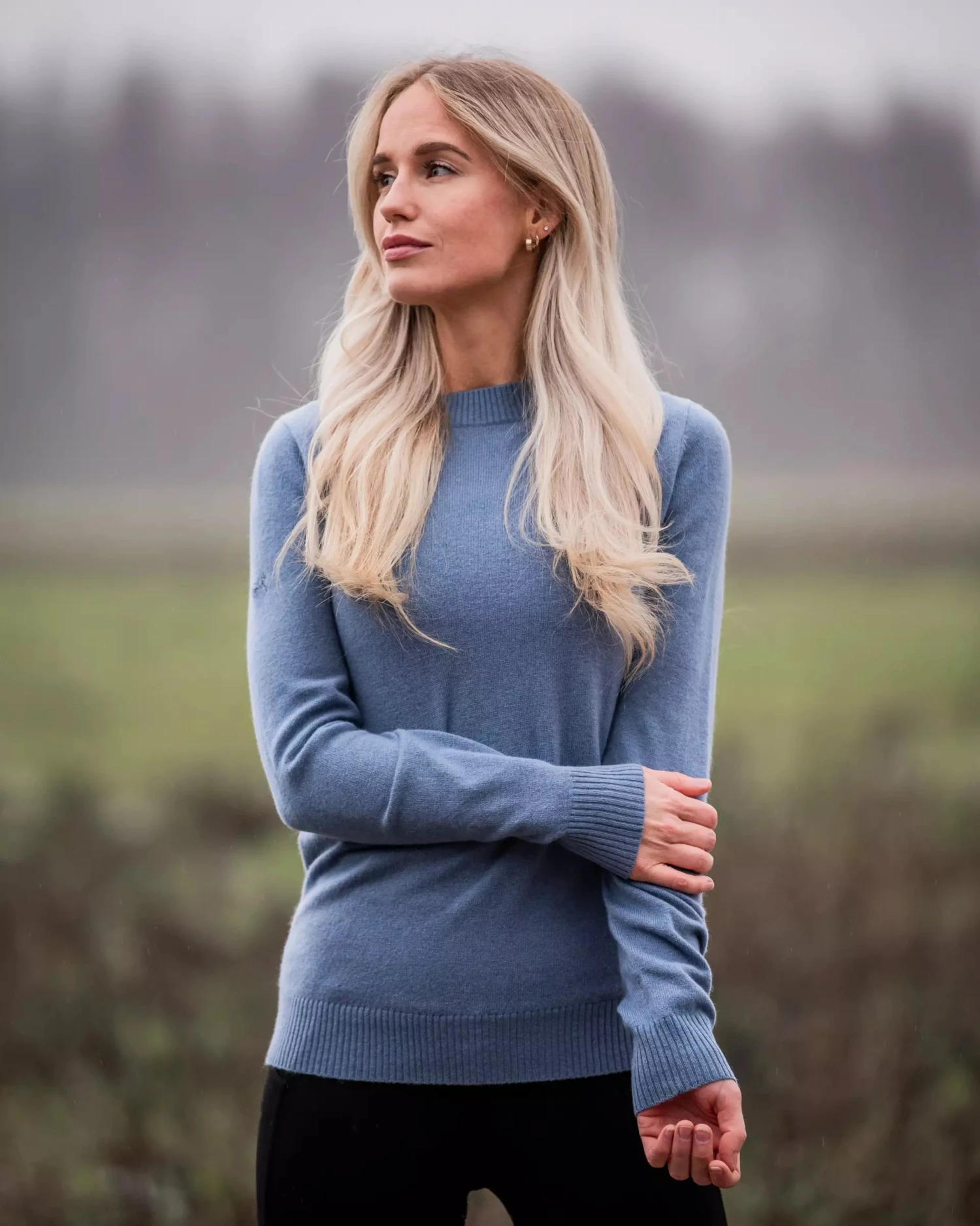Fager Charlie Cashmere & Merino Wool Sweater Stone Blue 2 Fager Charlie Cashmere & Merino Wool Sweater Stone Blue - Image 2