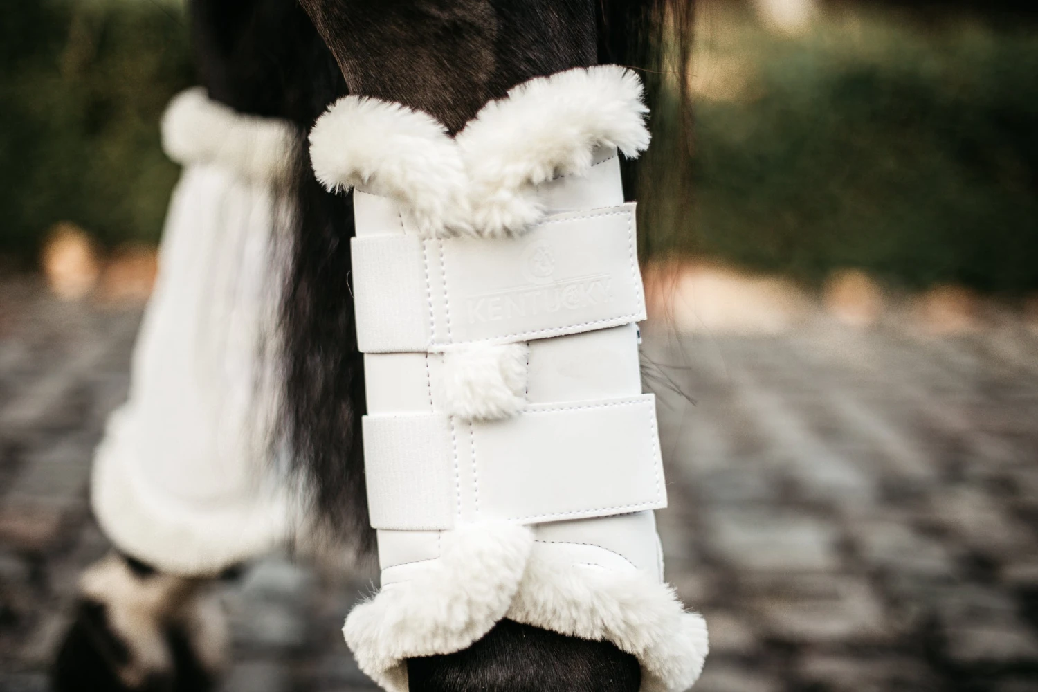 Kentucky Air Brushing Boots White 2 Kentucky Air Brushing Boots White - Image 2