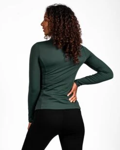 Fager Emma Long Sleeve Base Layer Green 9 Fager Emma Long Sleeve Base Layer Green -Equestrian Club emma green longDSC 5455 Redigera 1920x2400 1