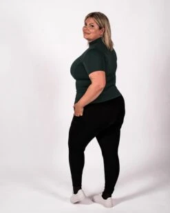 Fager Emma Short Sleeve Base Layer Green -Equestrian Club emma short greenDSC 4353 Redigera 1920x2400 1