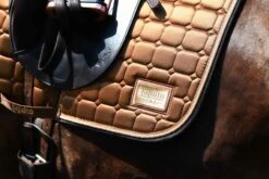 Equito Dressage Saddle Pad Hazelnut -Equestrian Club hazelnut 2 scaled 1