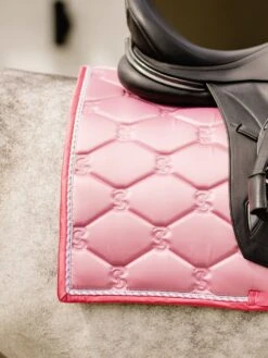PS Of Sweden Signature Dressage Saddle Pad Faded Rose 6 PS Of Sweden Signature Dressage Saddle Pad Faded Rose -Equestrian Club image f279181e 8d67 4be6 afc4 50ac21884b82